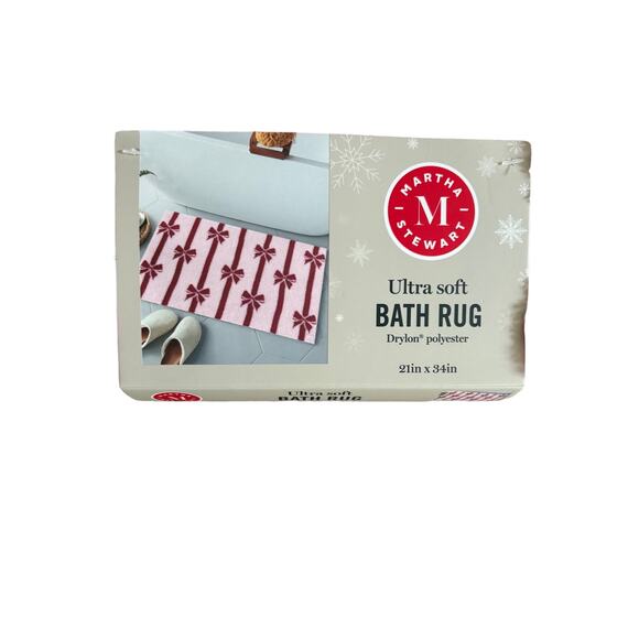 NWT MARTHA STEWART PINK ULTRAY SOFT BATH RUG WITH RED RIBBONS - Picture 2 of 3